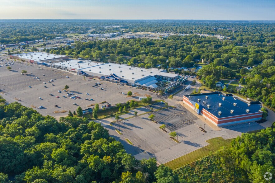 More Photos Of 5001 N Big Hollow Rd, Peoria Unknown For Lease