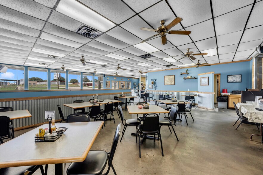 More Photos Of 16082 E State Highway 29, Buchanan Dam Restaurant For Sale