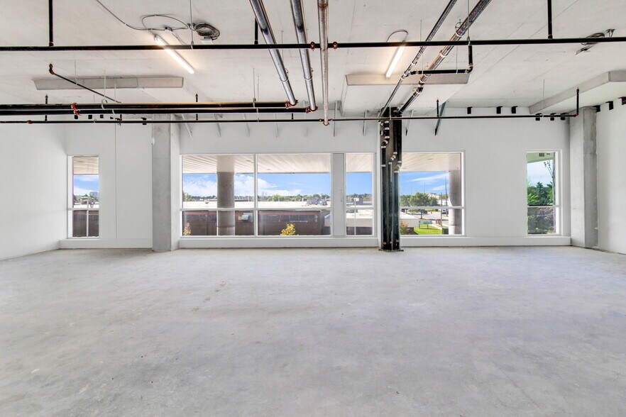 More Photos Of 1275 Finch Av W, Toronto Office For Sale