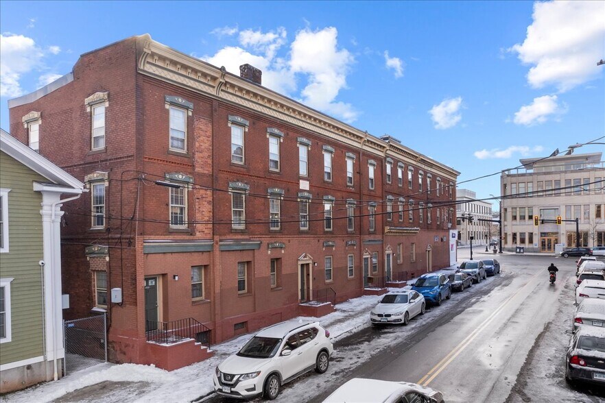 More Photos Of 666-668 Main St, Middletown Apartments For Sale