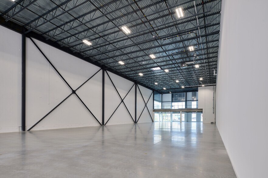 More Photos Of 7755 Birchmount Rd, Markham Industrial For Sale