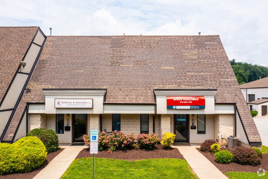 More Photos Of 4641-4659 West Chester Pike, Newtown Square Medical For Lease