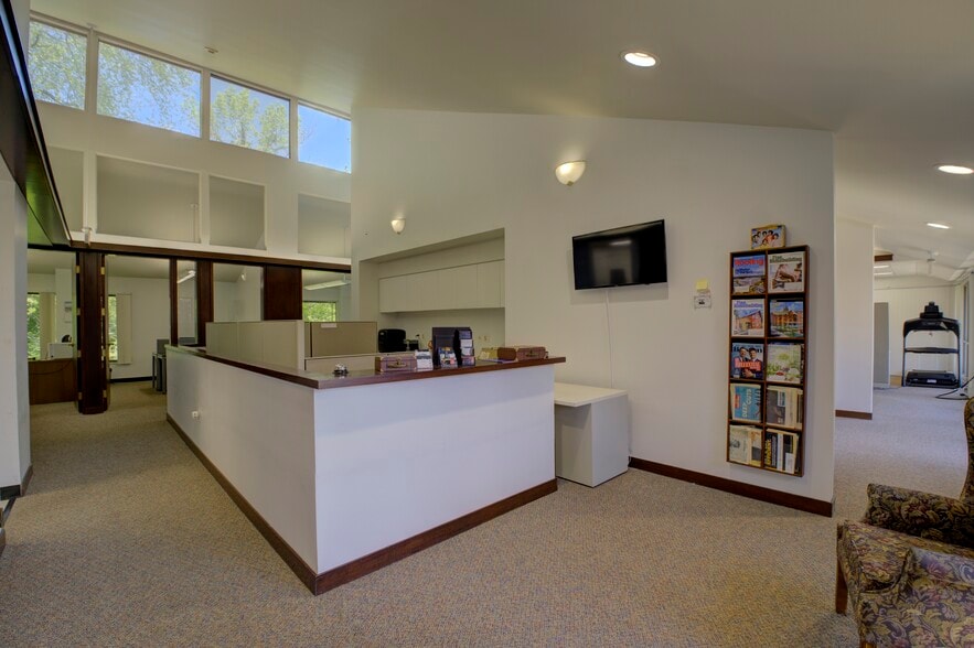 More Photos Of 111 Torrey St, Brockton Medical For Lease