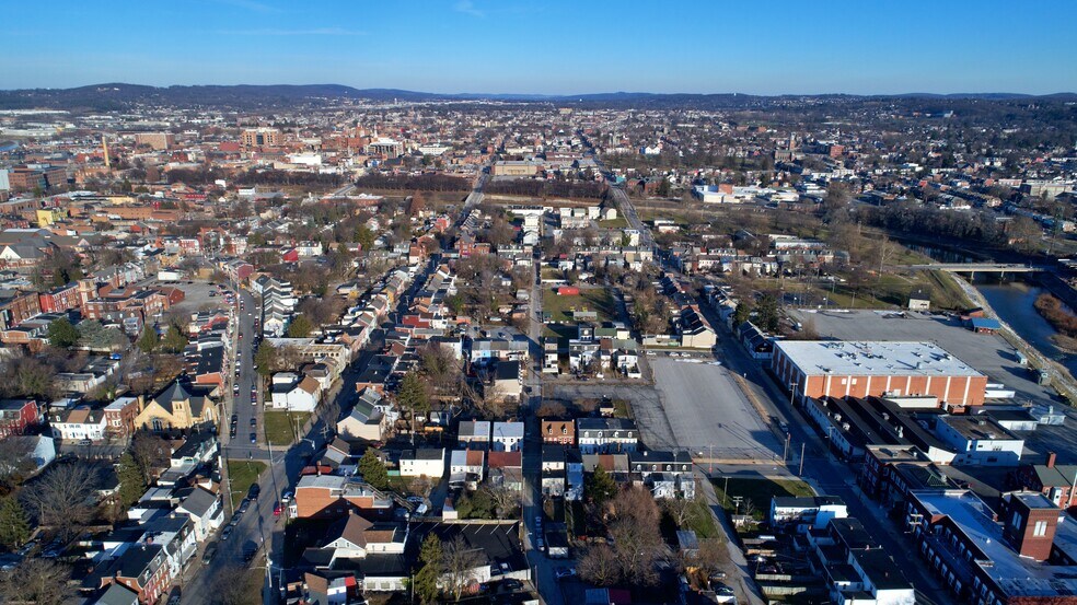 More Photos Of 500 W College Ave, York Unknown For Lease