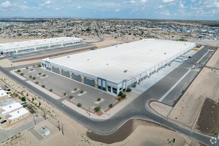 More Photos Of Gateway Blvd W, El Paso Unknown For Lease