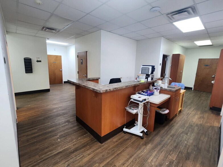 More Photos Of 418 Town Park Blvd, Evans Medical For Lease