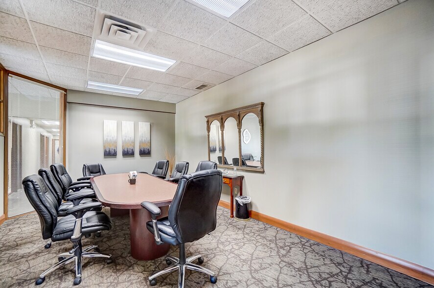 More Photos Of 8900 N Dixie Dr, Dayton Medical For Lease