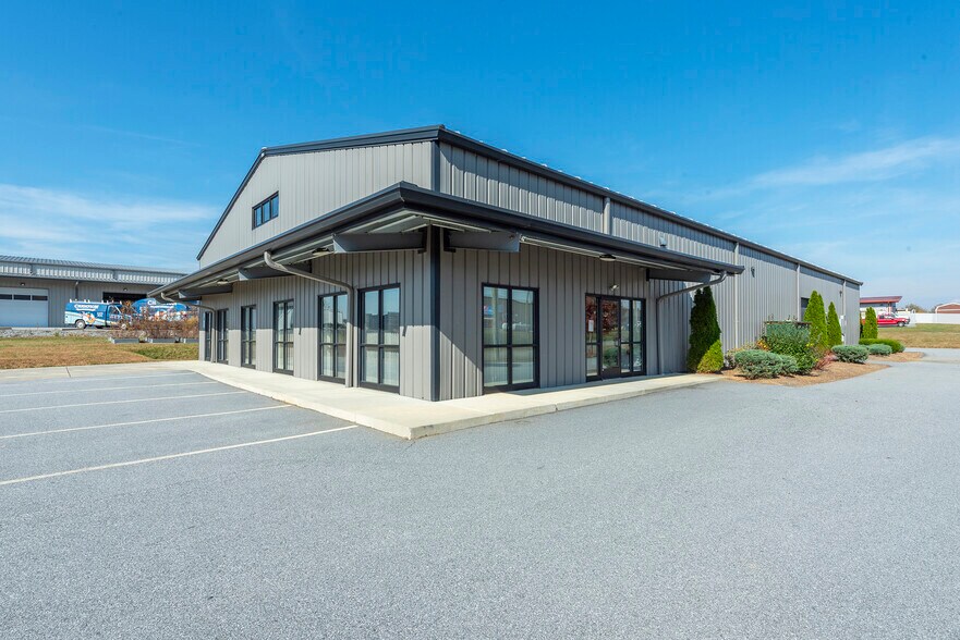 More Photos Of 25 Reeds Way, Flat Rock Industrial For Sale