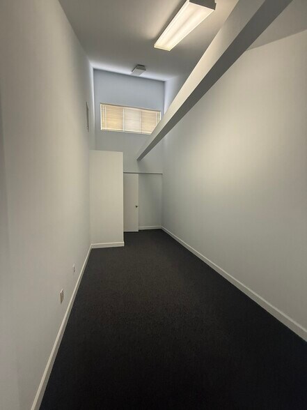 More Photos Of 8569-8573 Sudley Rd, Manassas Medical For Sale