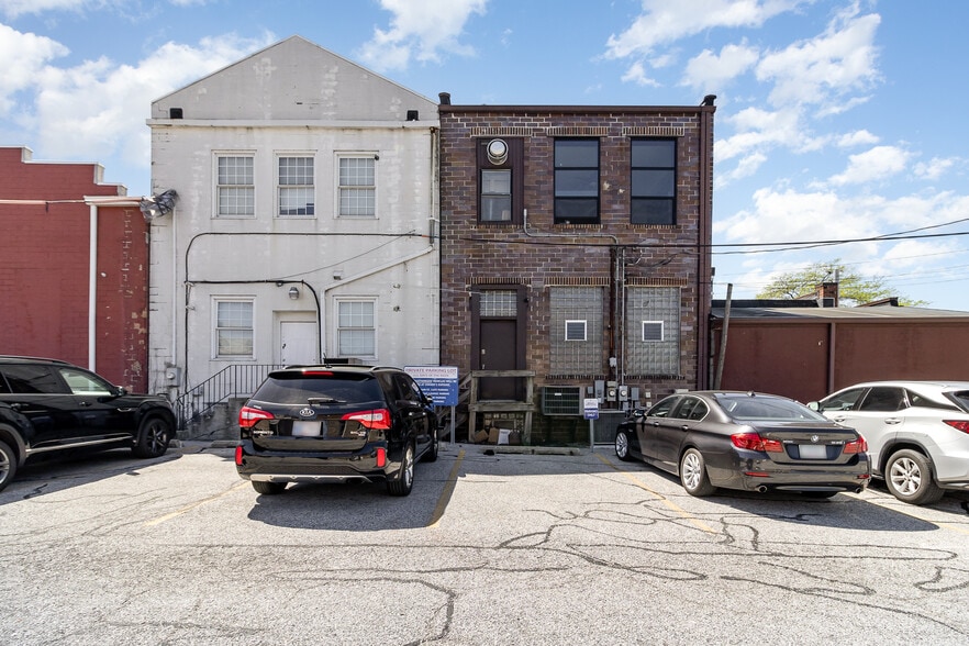 More Photos Of 118 W Clark St, Crown Point Office Residential For Sale