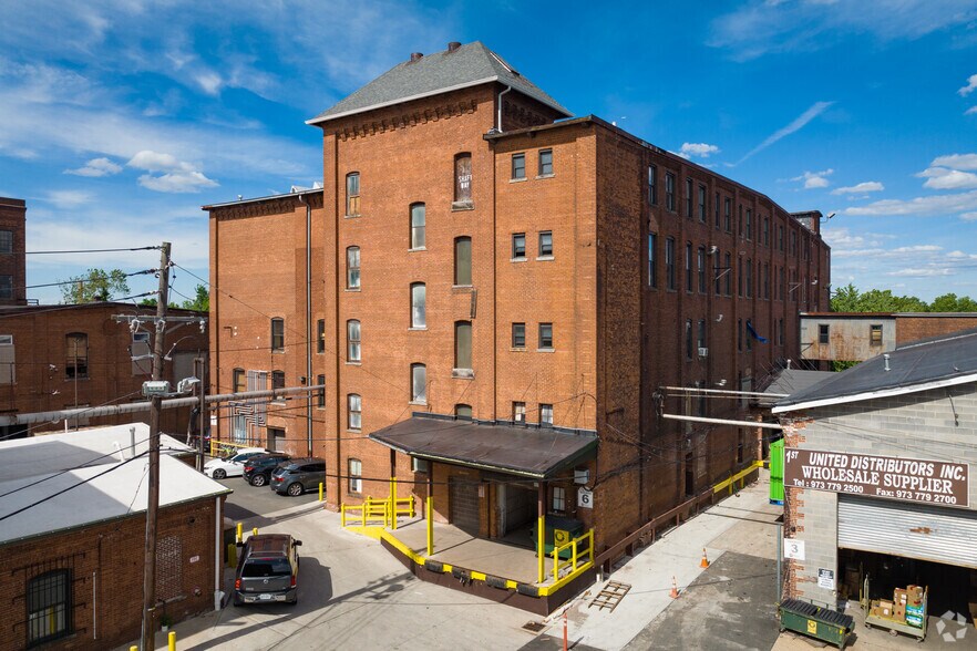 Primary Photo Of 90 Dayton Ave, Passaic Warehouse For Lease