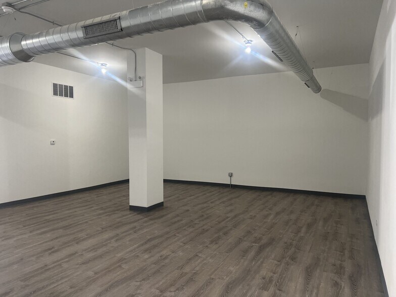 More Photos Of 3401-3409 W Fullerton Ave, Chicago Storefront Retail Office For Lease