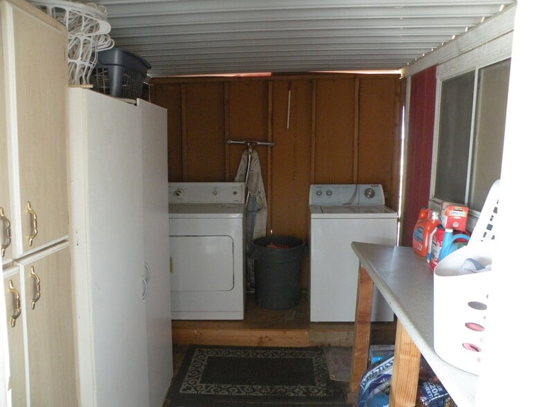 More Photos Of 3121 E Avenue I, Lancaster Freestanding For Sale