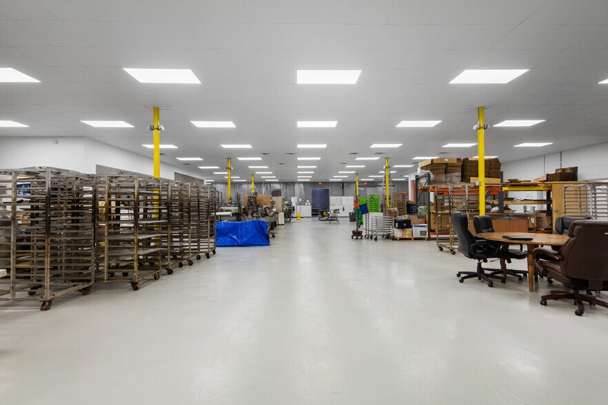 More Photos Of 875 Creel St, Melbourne Warehouse For Lease