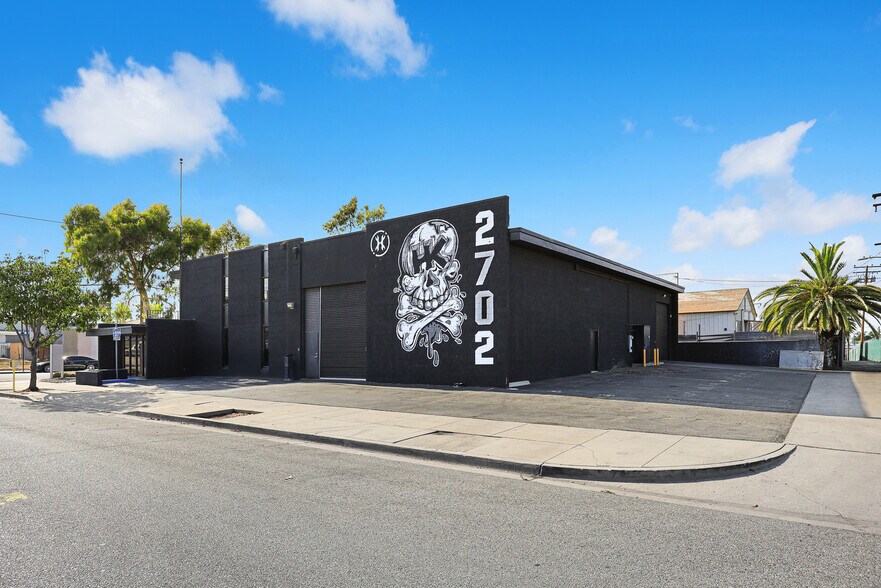 More Photos Of 2702 Saint Louis Ave, Signal Hill Warehouse For Lease