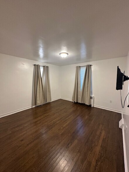 More Photos Of 49 Mays Landing Rd, Somers Point Office Residential For Lease