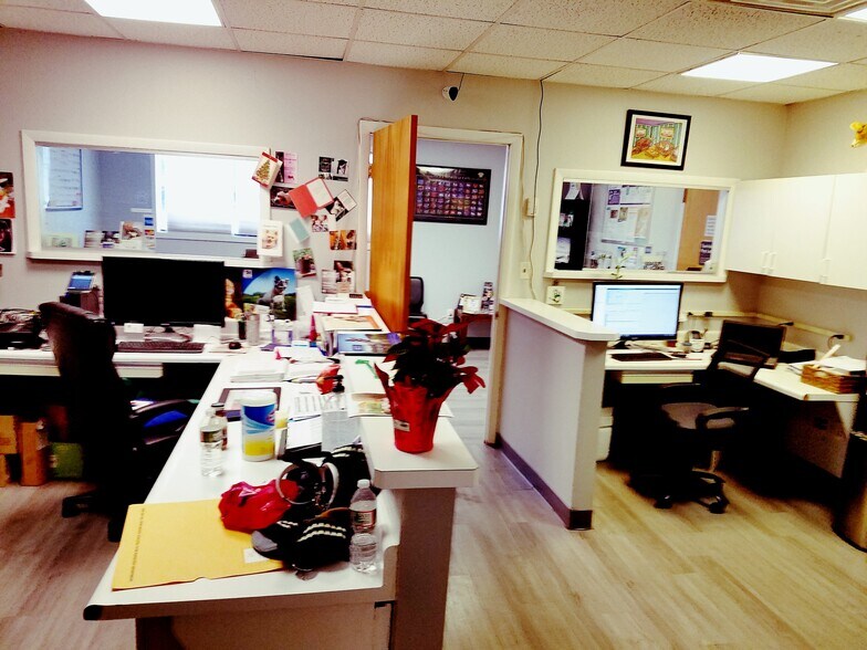 More Photos Of 44 Ridge Rd, North Arlington Medical For Sale