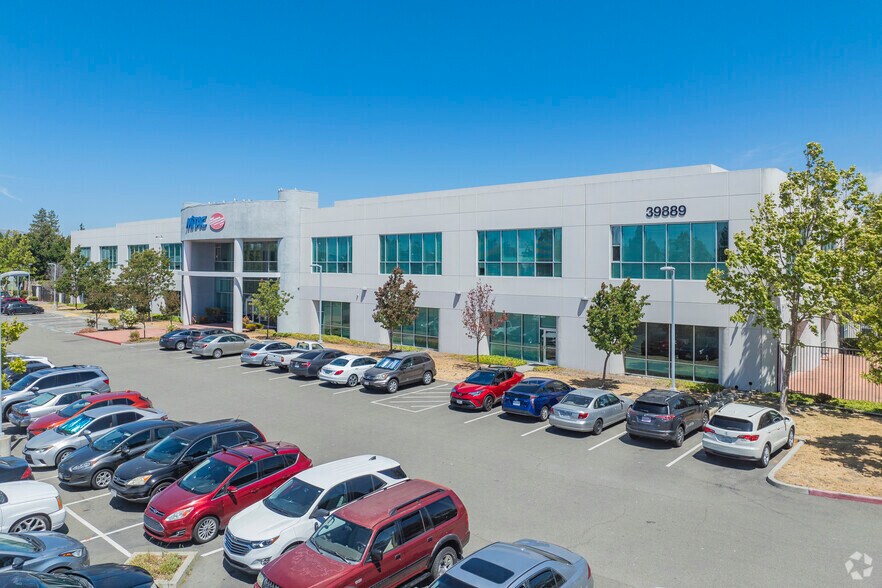 More Photos Of 39611 Eureka Dr, Fremont Unknown For Lease