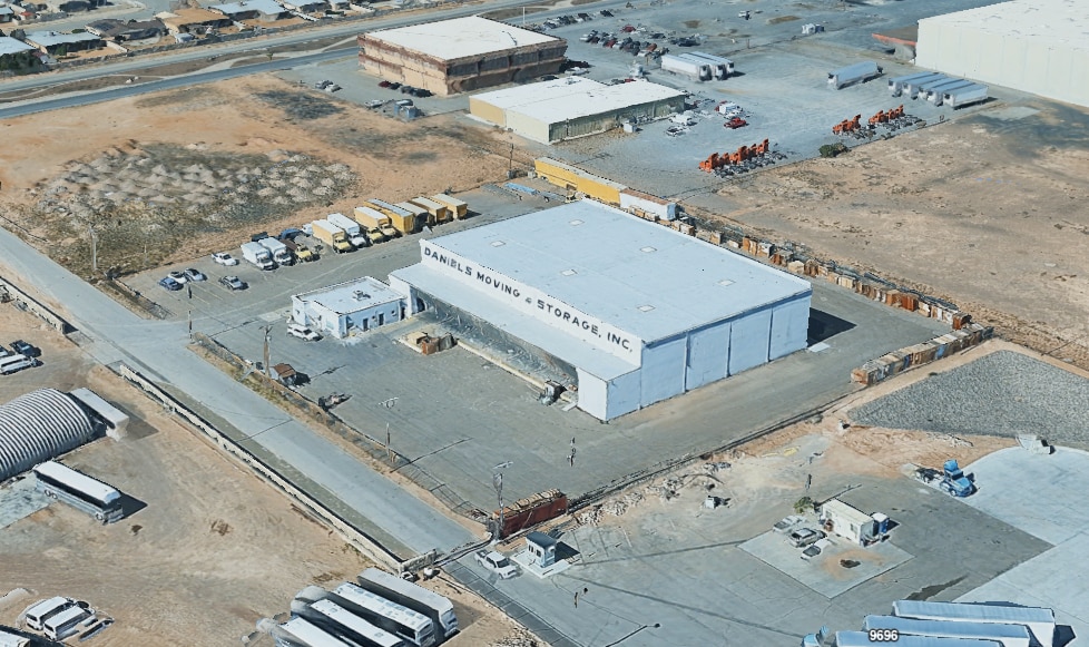 More Photos Of 9700 Railroad Dr, El Paso Warehouse For Sale