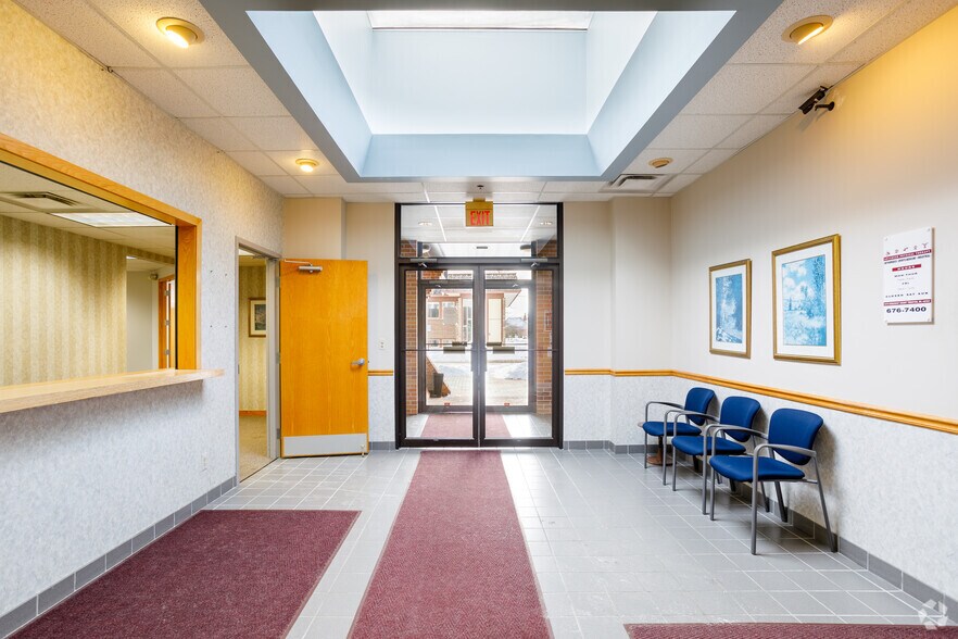 More Photos Of 1550-1570 Kingsway Ct, Trenton Medical For Sale