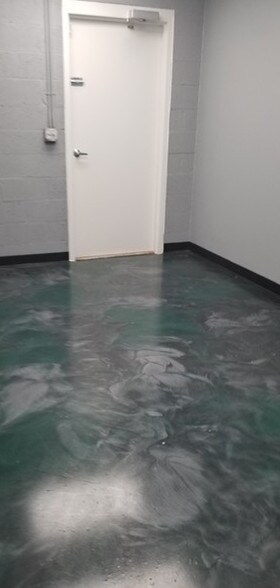 More Photos Of 932 NE 24th Ln, Cape Coral Light Manufacturing For Lease