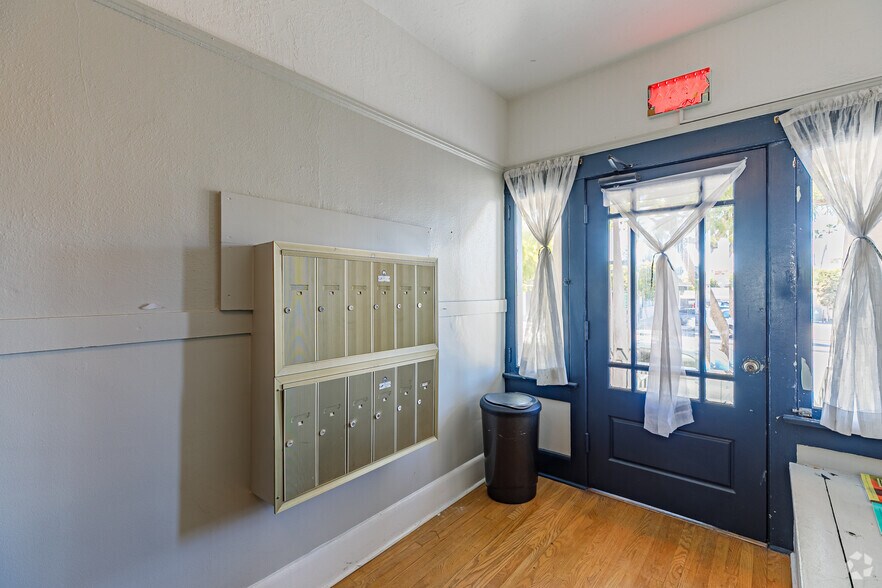 More Photos Of 630 W Washington St, San Diego Apartments For Sale