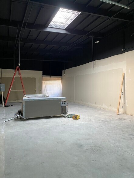 More Photos Of 1552 Beach St, Oakland Food Processing For Sale