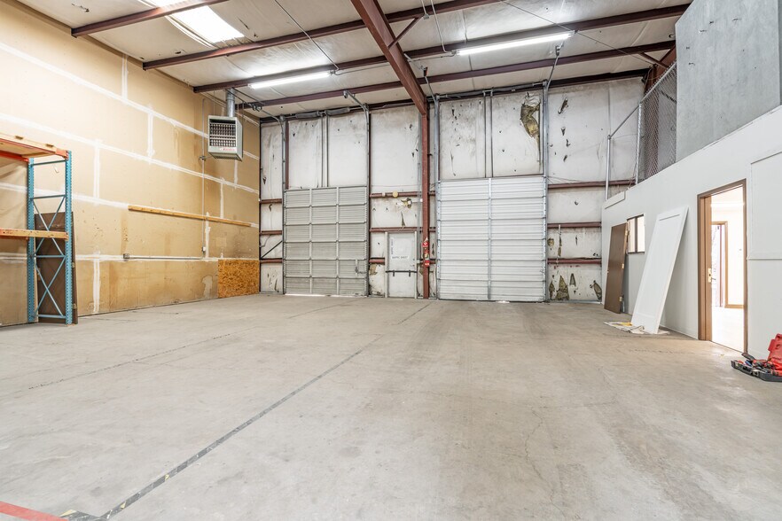 More Photos Of 1244 Calle de Comercio, Santa Fe Warehouse For Sale