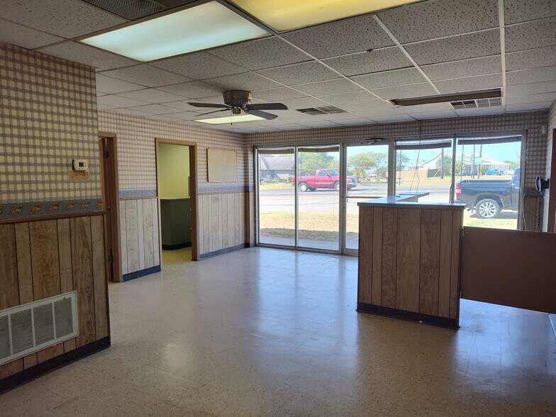 More Photos Of 1703 Blue Bell Rd., Brenham Warehouse For Sale