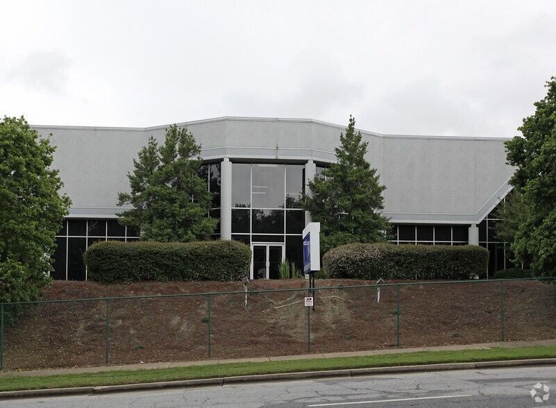 More Photos Of 3760 Southside Industrial Pky, Atlanta Warehouse For Lease