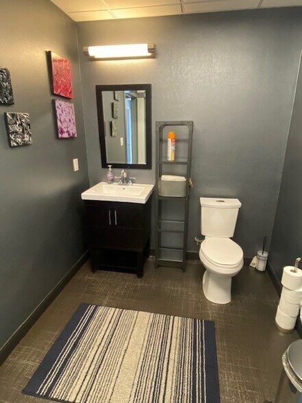 More Photos Of 530 Lexington Ave, San Antonio Medical For Sale