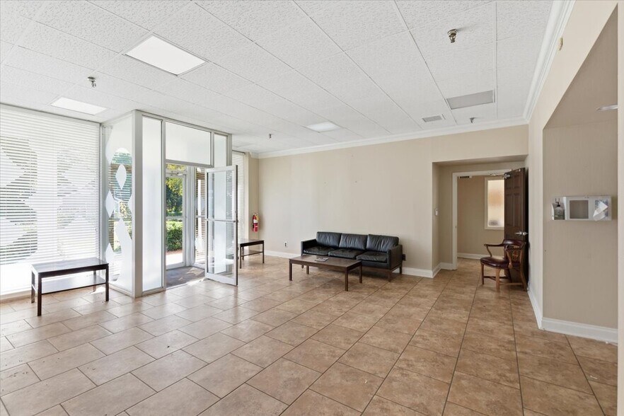 More Photos Of 103 Watson St, Rome Office For Sale