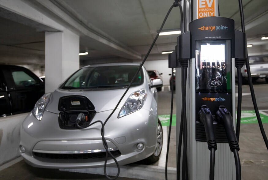 More Photos Of 191 Peachtree St NE, Atlanta Office For Lease