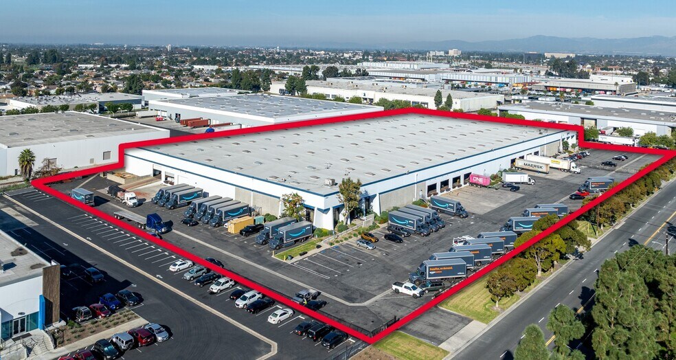 Primary Photo Of 15401 Shoemaker Ave, Norwalk Warehouse For Lease