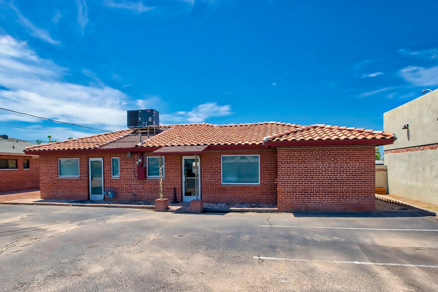 More Photos Of 2540 E Indian School Rd, Phoenix Loft Creative Space For Lease