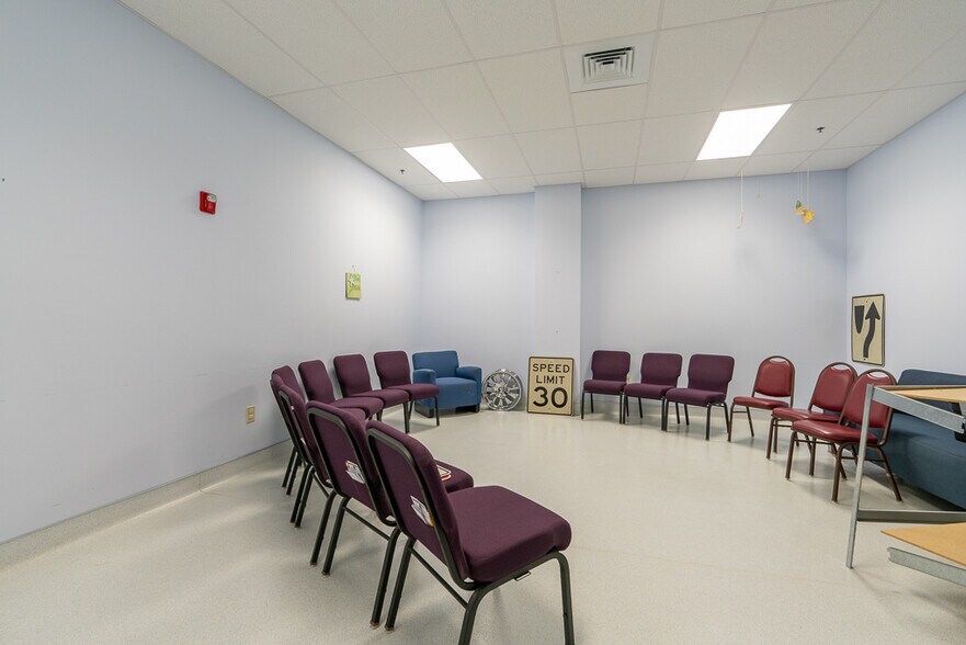 More Photos Of 1701 Westchester Dr, High Point Religious Facility For Sale