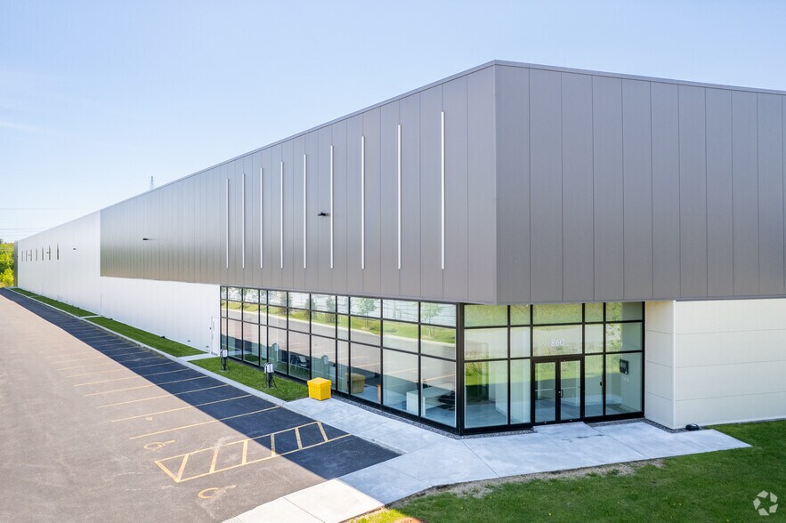 Primary Photo Of 860 St Turnbull, Beauharnois Warehouse For Lease
