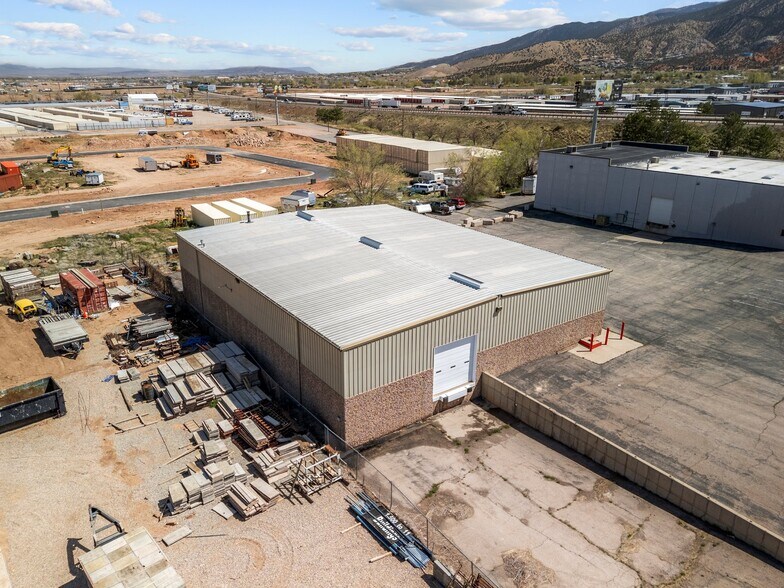 More Photos Of 1342 W Industrial Rd, Cedar City Warehouse For Lease