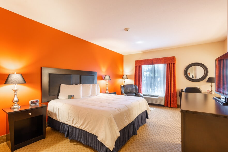 More Photos Of 22500 Rhea County Hwy, Spring City Hotel For Sale