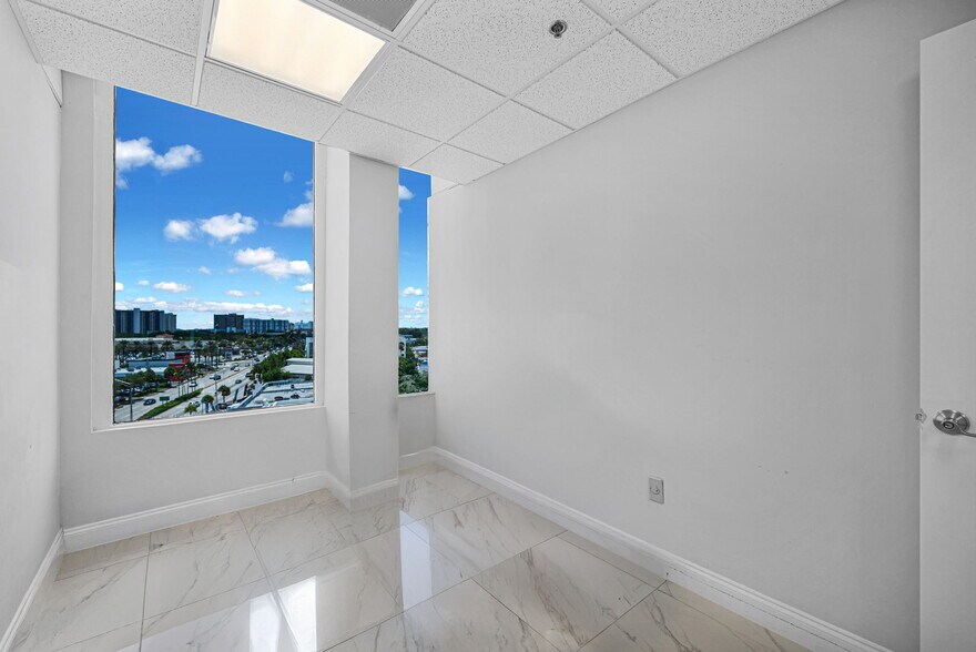 More Photos Of 12550 Biscayne Blvd, North Miami Medical For Sale