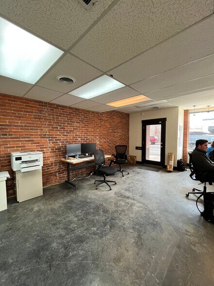 More Photos Of 164 NW Greenwood Ave, Bend Office For Lease