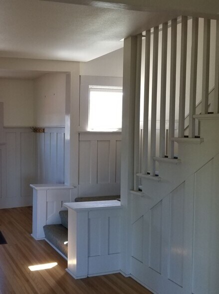 More Photos Of 305 W 1st St, Aberdeen General Retail For Sale