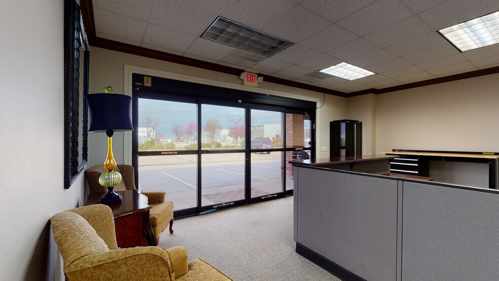 More Photos Of 2501 SW Aviation St, Bentonville Loft Creative Space For Lease