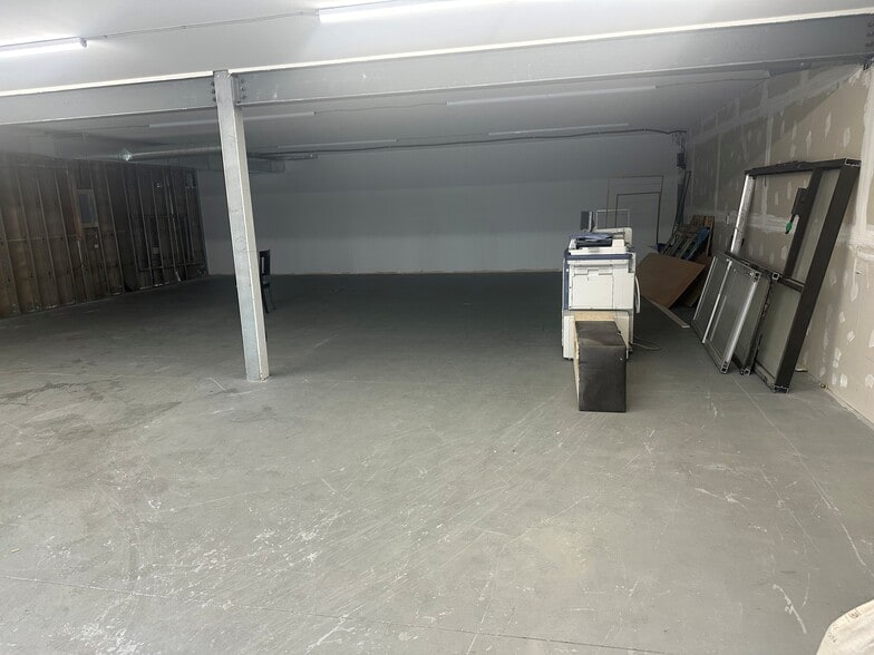 More Photos Of 9129-9131 35th Ave NW, Edmonton Office For Sale