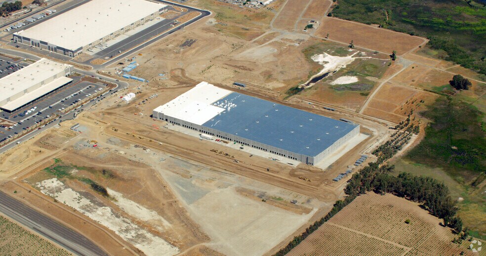 More Photos Of 4100 Wilbur Ave, Oakley Distribution For Lease