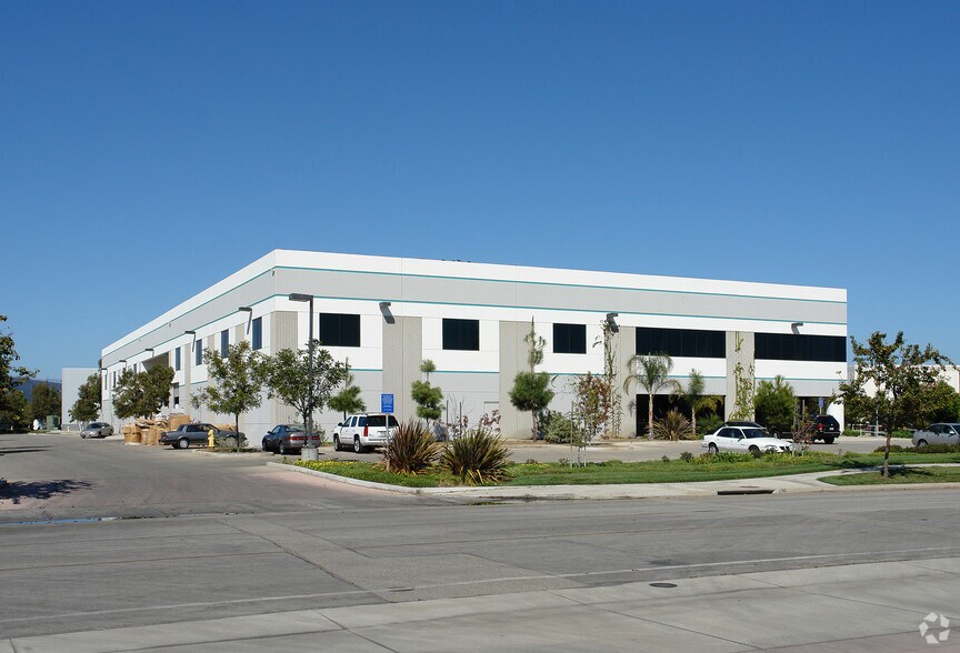 More Photos Of 301 Todd Ct, Oxnard Warehouse For Lease