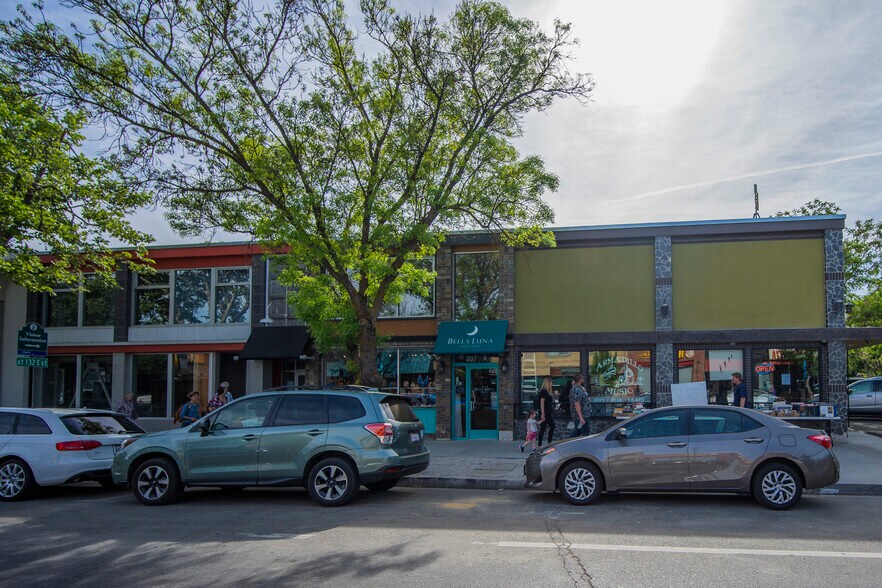 More Photos Of 203 F St, Davis Storefront For Lease