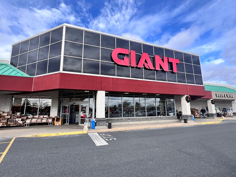 Primary Photo Of 481 W Penn Ave, Cleona Unknown For Lease