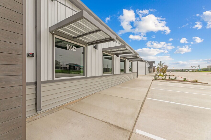 More Photos Of 10042 FM 1976, Universal City Unknown For Lease