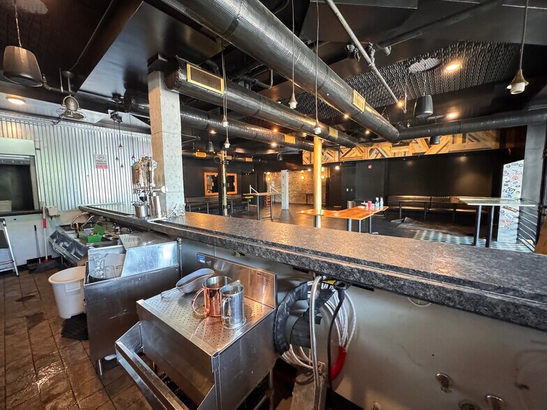 More Photos Of 4-6 Sheridan Ave, Albany Storefront Retail Office For Lease
